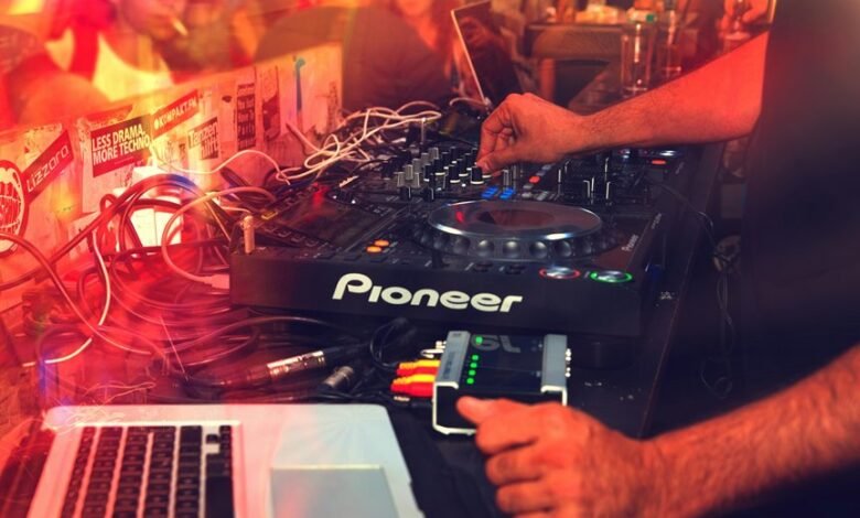 pioneer audience beacon lens